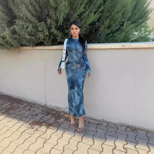 Damen figurbetontes Maxikleid mit langem Arm und modernem Batikmuster EB