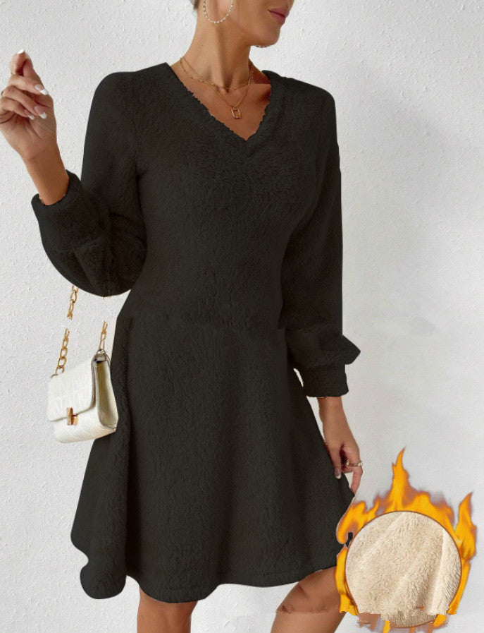 Damen fließendes V-Ausschnitt Kleid mit langen Ärmeln und weichem Fleece EB