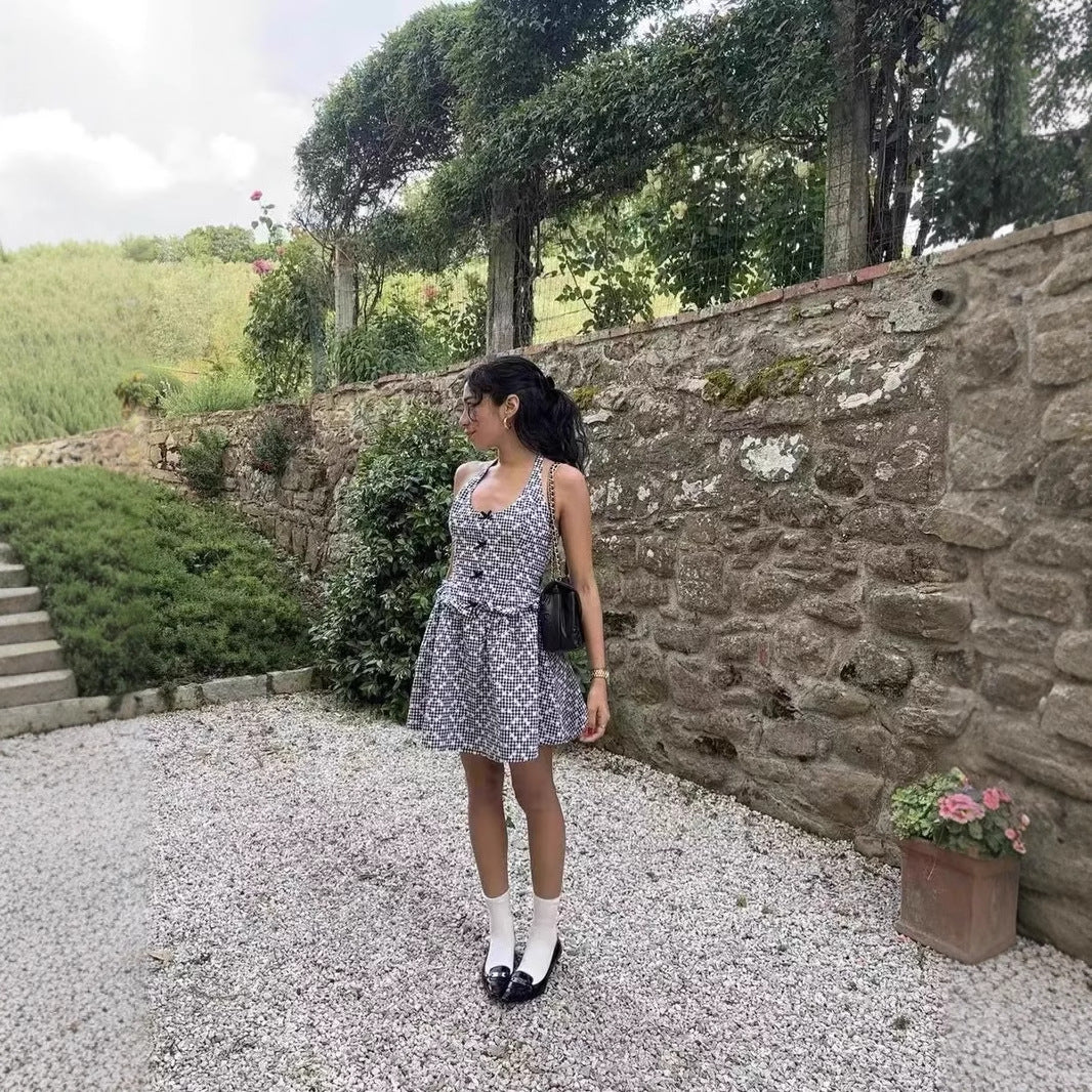 Damen Freizeitkleid mit verspieltem Halterneck und floralem Karodesign EB
