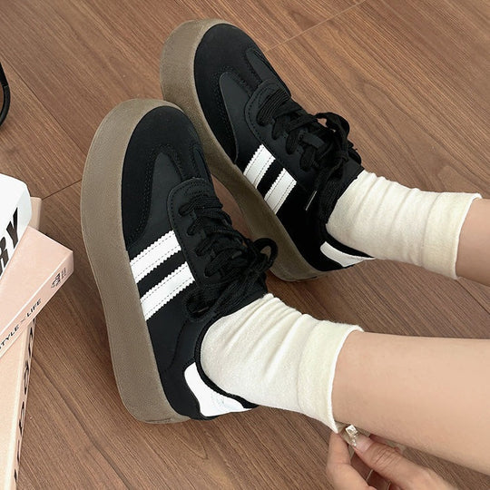 Damen Sneakers mit atmungsaktivem Obermaterial und rutschfester Laufsohle EB