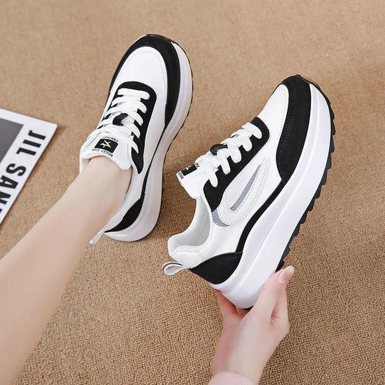 Damen Komfort-Sneaker mit dicker Plateausohle und trendigem Design EB