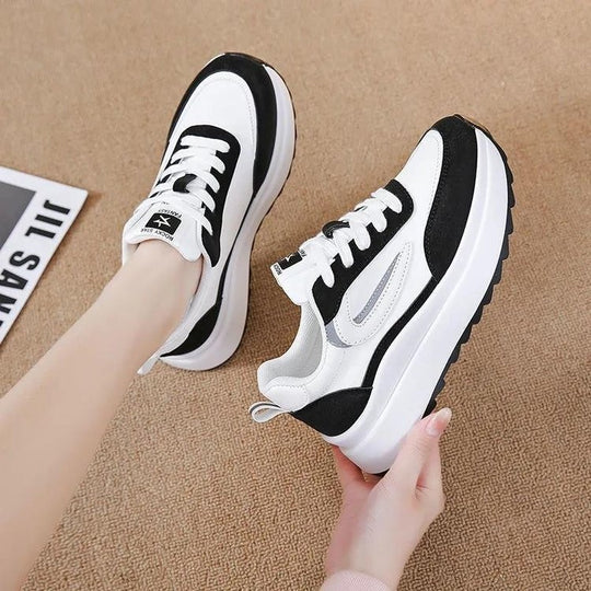 Damen Komfort-Sneaker mit dicker Plateausohle und trendigem Design EB