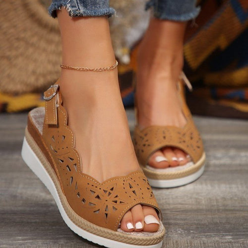 Damen komfortable Wedge-Sandalen mit floralem Cut-Out-Design EB