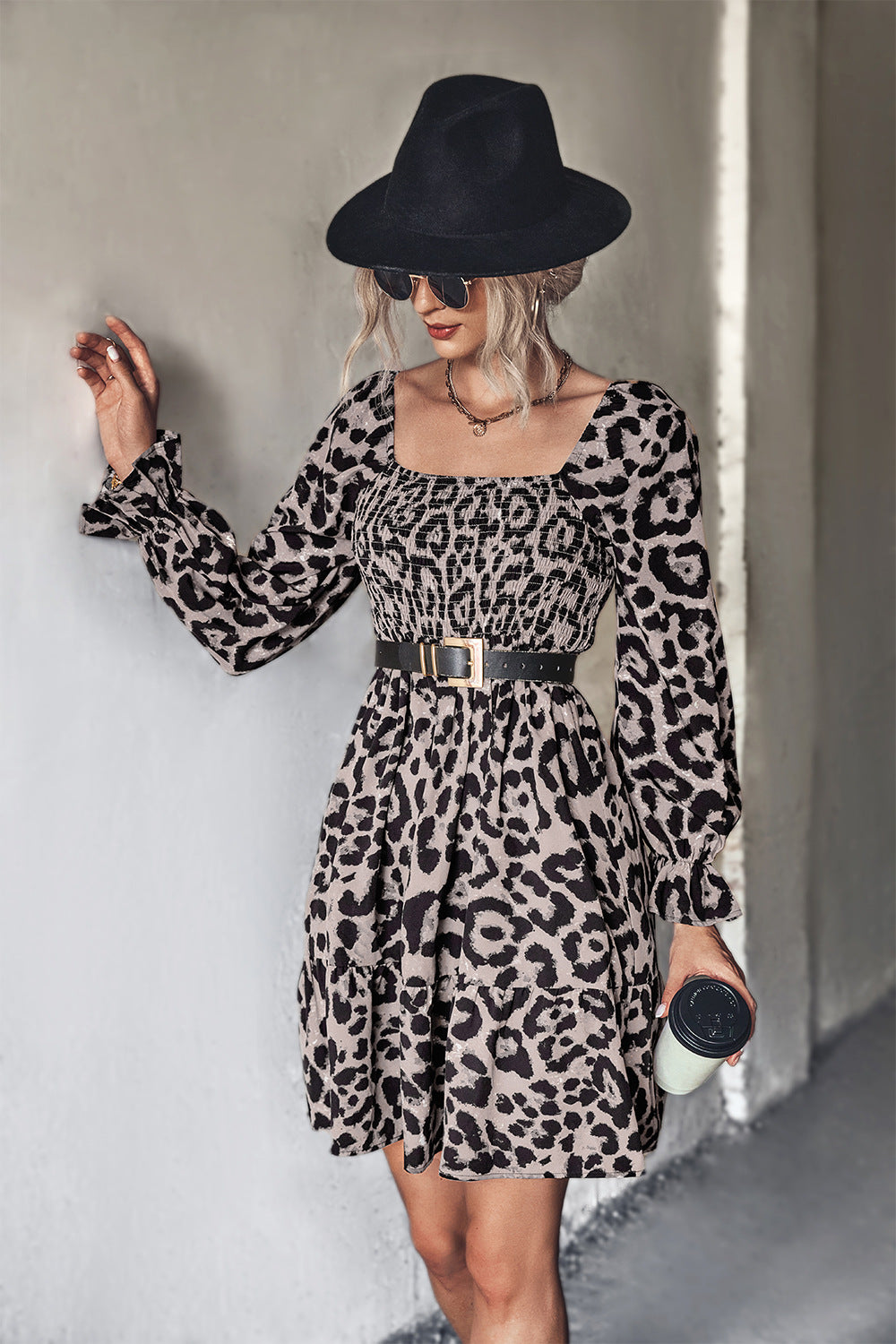 Damen Wickelkleid mit modernem Leopardenmuster und elastischem Taillenband EB