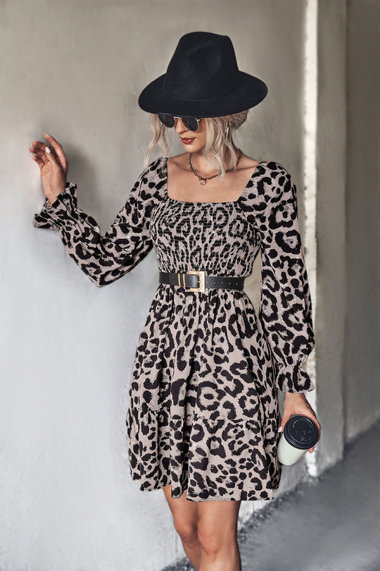 Damen Wickelkleid mit modernem Leopardenmuster und elastischem Taillenband EB