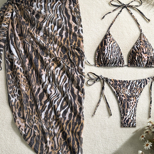 Damen Triangel-Bikini-Set mit elegantem Wickelrock und animalischem Design EB