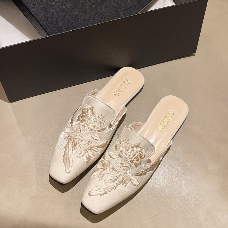 Damen elegante Mules mit floralen Stickereien EB