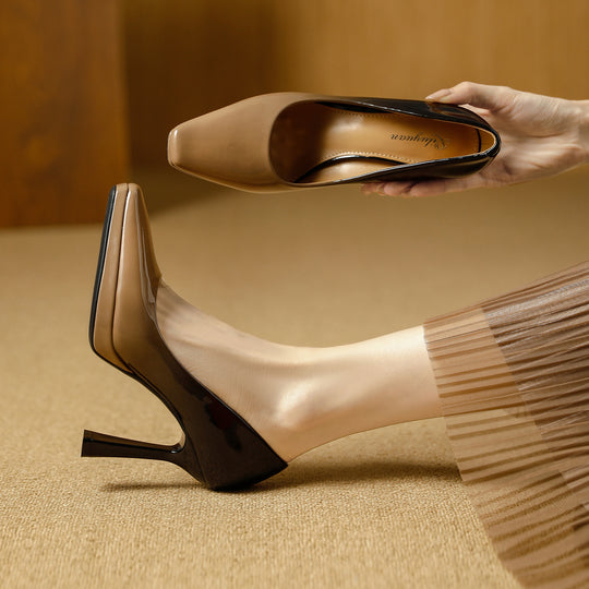 Damen Hochglanz Pumps mit quadratischem Zehenbereich und elegantem Konturdesign EB