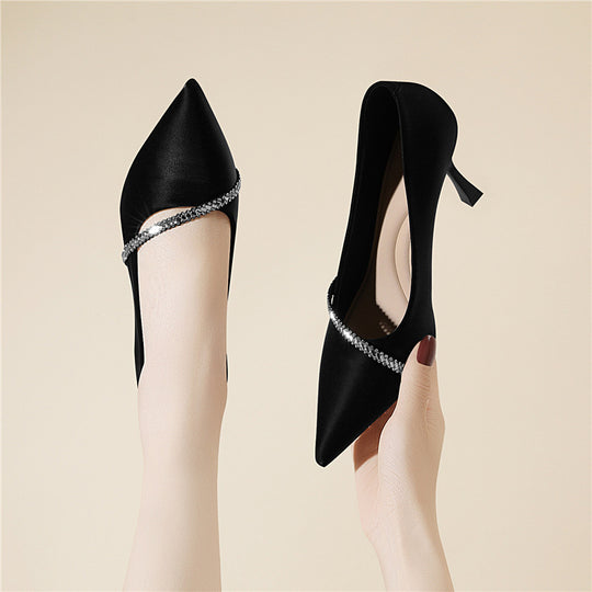 Damen elegante Pumps mit funkelndem Zierdetail EB