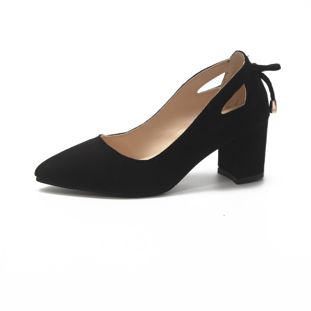 Damen nan spitze Pumps mit seitlichen Cut-Outs, Fersenband mit Zierkordel und massivem Blockabsatz EB
