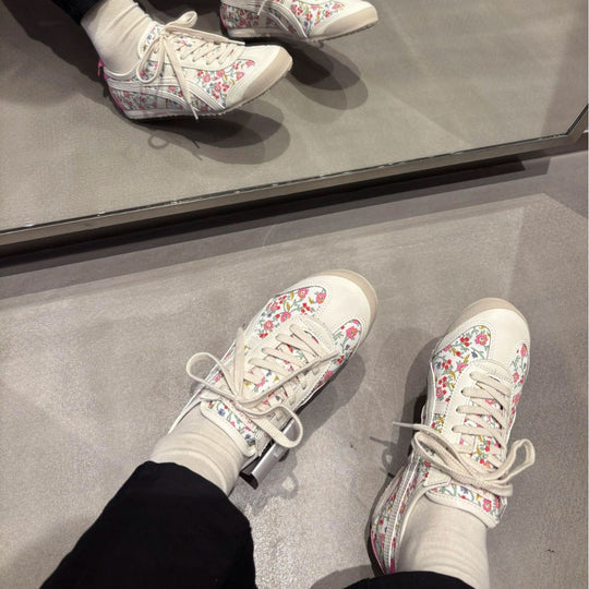Damen Sportliche Schnürschuhe mit floralem Design EB
