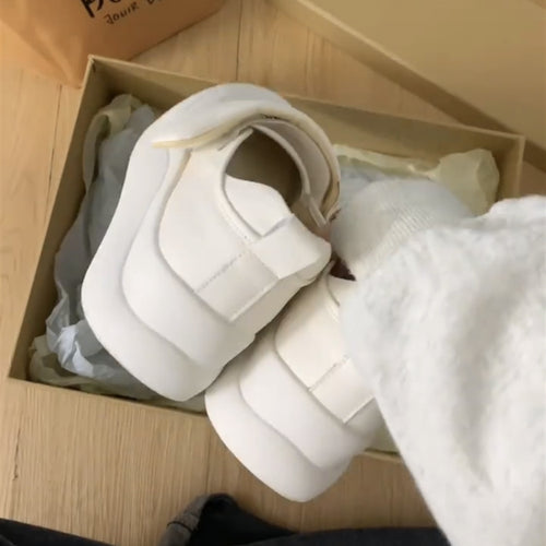 Damen Komfortable und stilvolle Clogs mit breitem Riemen EB
