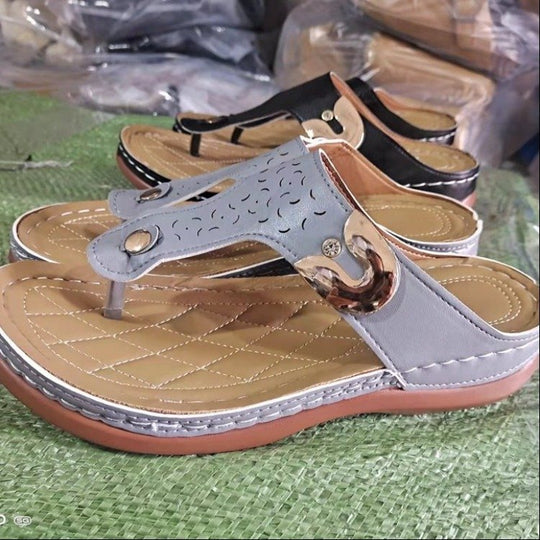 Damen Zehentrennersandalen mit modischem Riemendesign und komfortabler Fußbettung EB