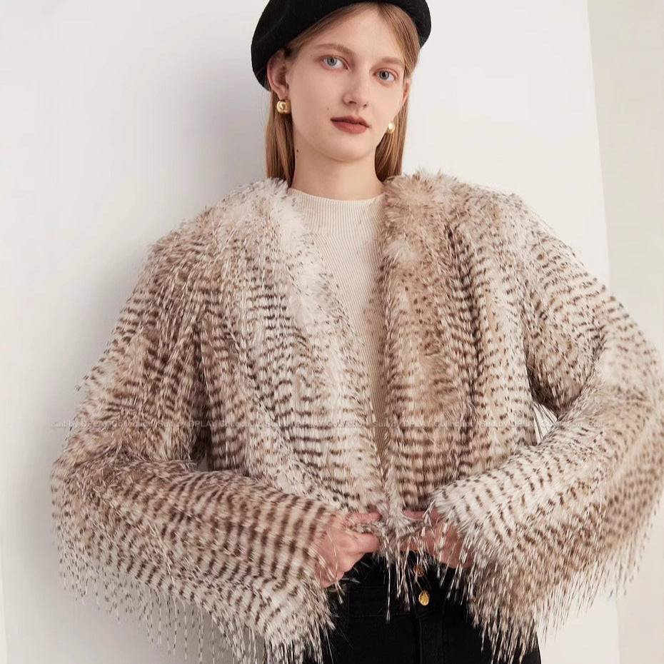 Damen Luxuriöse Couture-Kurjacke aus Kunstpelz mit detailreicher Struktur EB