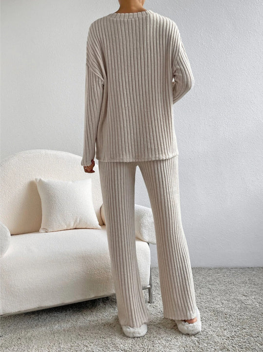 Damen Strick-Loungewear-Set im modernen Rippenmuster EB
