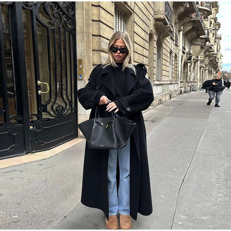 Damen Elegante lange Trenchcoat mit modernem Schnitt und praktischen Taschen EB