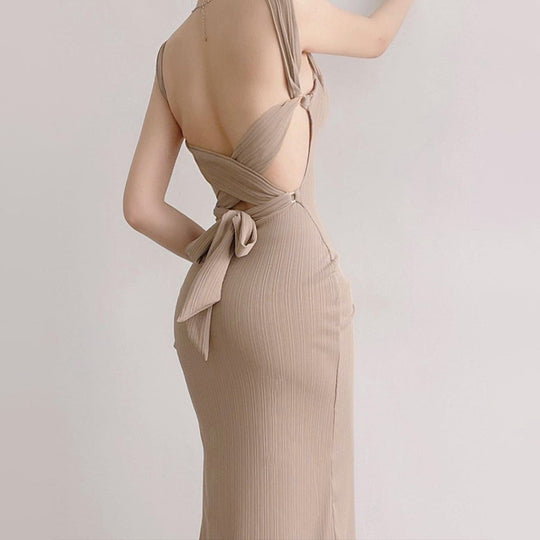 Damen Elegantes Midikleid mit gerafftem Oberteil und markantem Rechtecksausschnitt EB