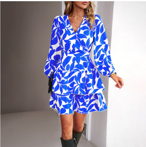 Damen Kurzes Kleid mit stilvollem Blumendruck und Rüschendetails EB