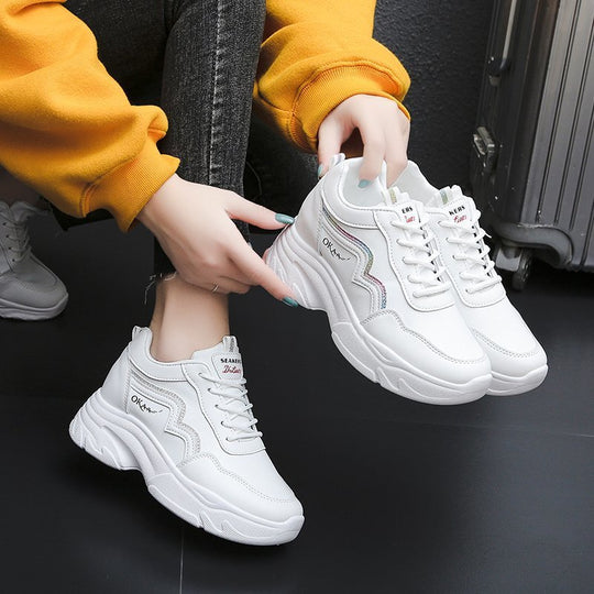Damen Sportliche Sneakers mit modischer Plateau-Sohle und atmungsaktiver Obermaterialstruktur EB