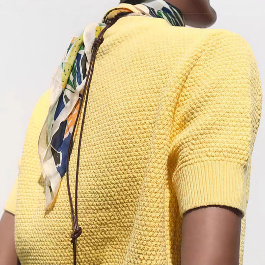 Damen Modische Strickjacke mit kurzen Ärmeln und glänzenden Knopfdetails EB
