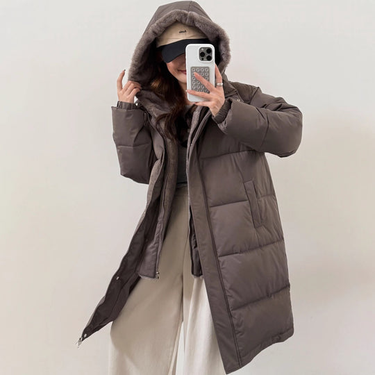 Damen Eleganter gefütterter Winterparka mit Plüschkragen und praktischen Taschen EB