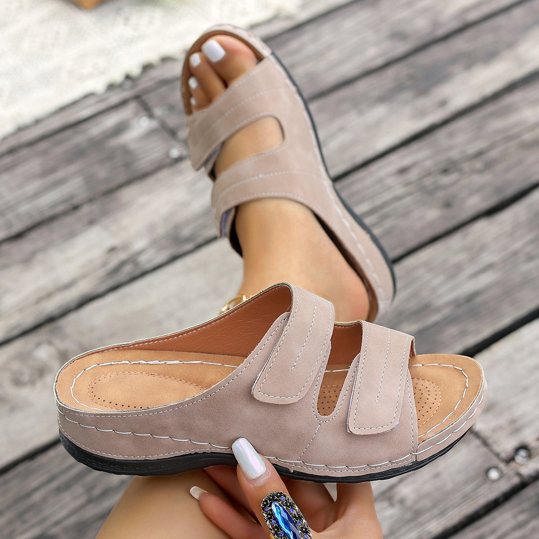 Damen Freizeitsandalen mit komfortabler Fußbettung und verstellbaren Riemen EB