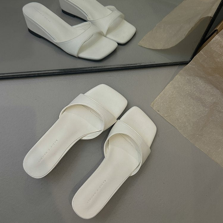 Damen Plateau-Pantoletten mit modischem Design und komfortabler Profilsohle EB