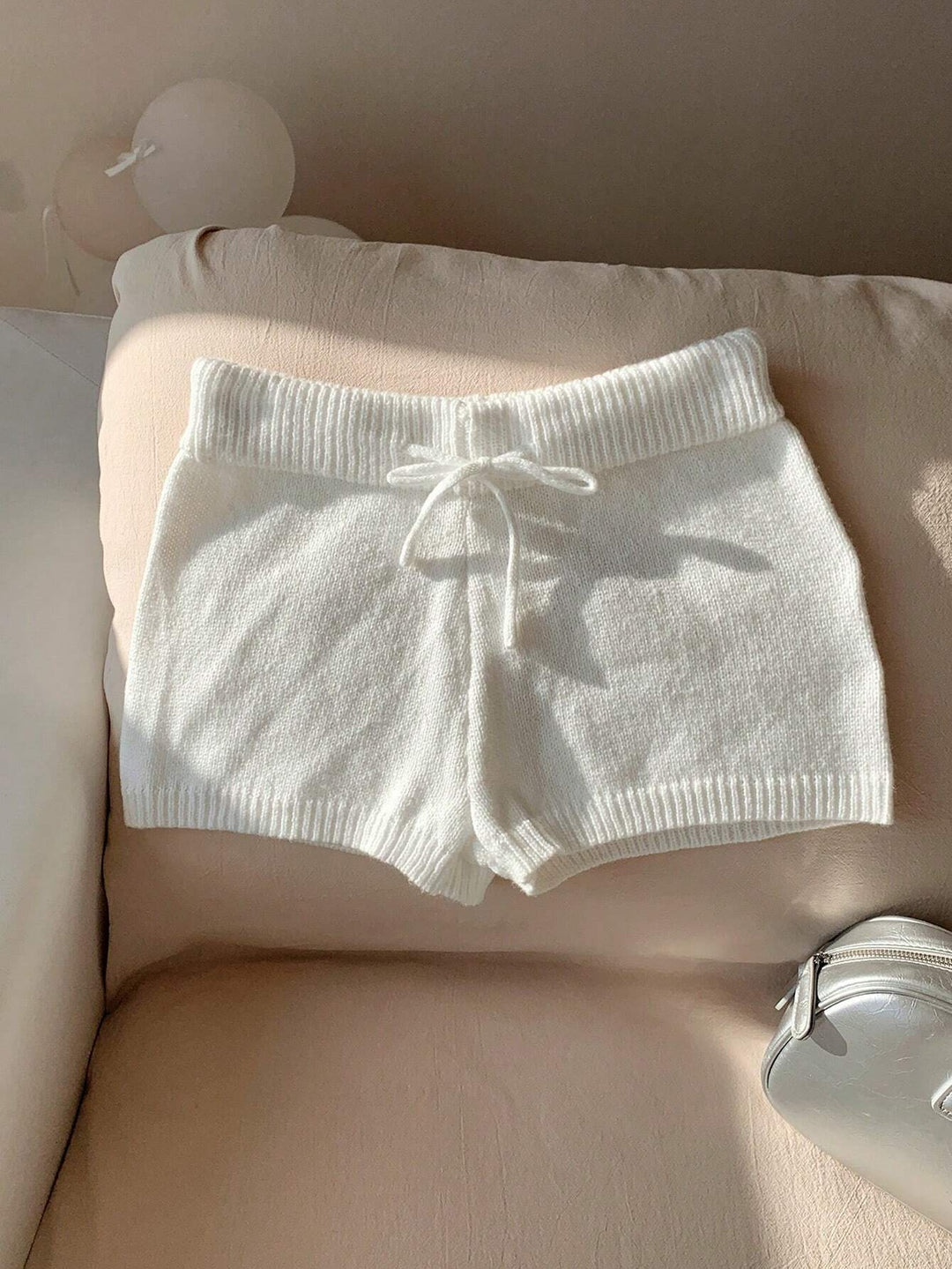 Damen weiche Strickshorts mit praktischem Kordelzug EB