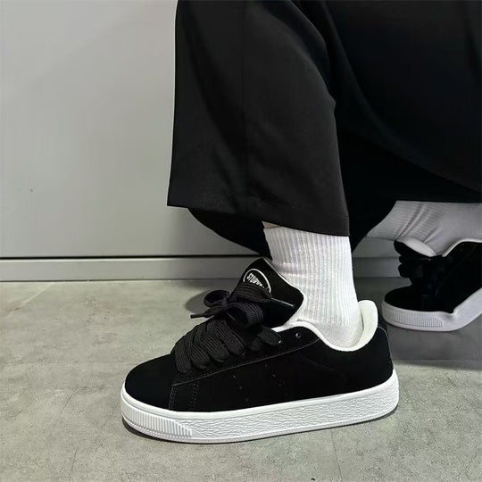 Damen Sportliche Sneakers mit griffigem Sohlenprofil und hochwertigem Obermaterial EB