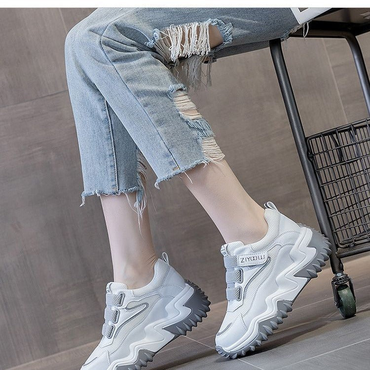 Damen Sportliche Sneakers mit verstärktem Halt und innovativer Dämpfung EB