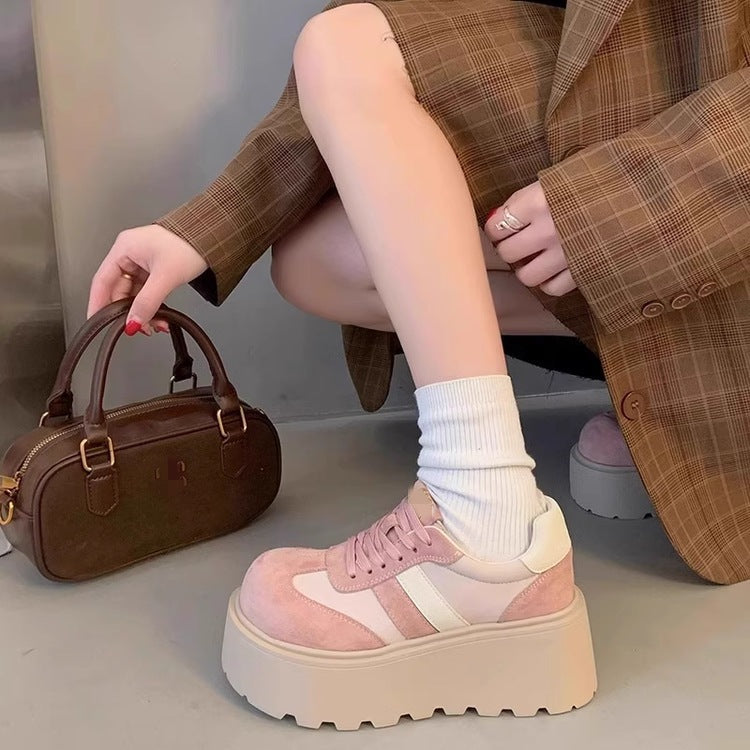Damen Plattform-Sneaker mit modischem Veloursleder und ergonomischer Sohle EB