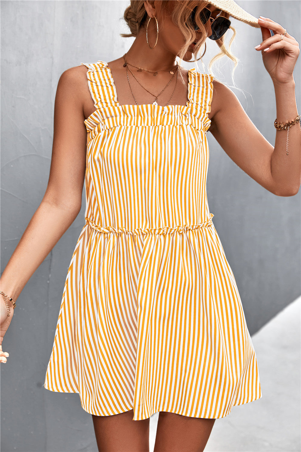 Damen Wickelkleid mit Rüschendetails und schmalen Trägern EB