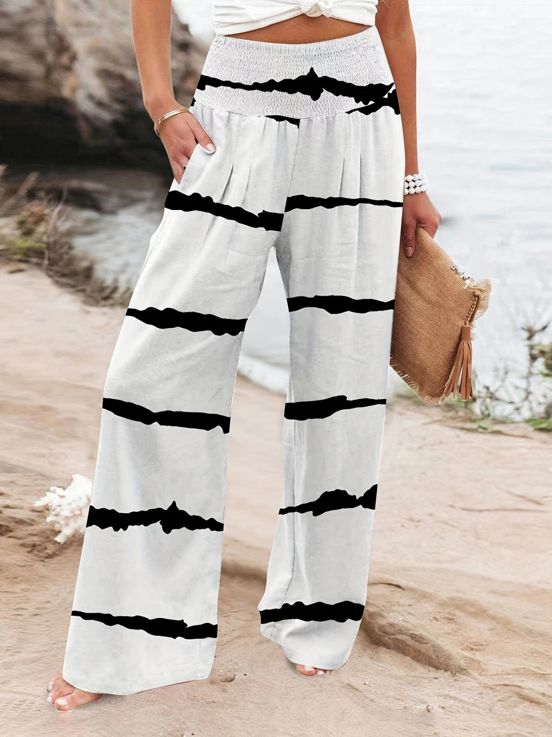 Damen Luftige Sommerhose mit seitlichen Taschen und modischem Streifenmuster EB