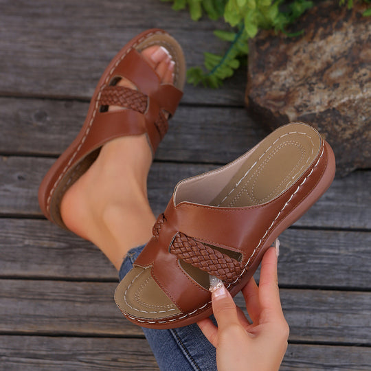 Damen Bequeme Freizeitsandalen mit geflochtenem Riemendesign und ergonomischer Sohle EB