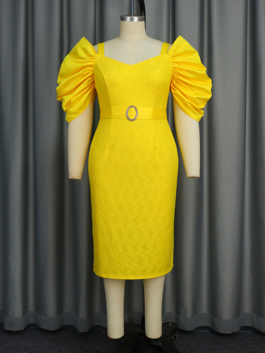 Damen figurbetontes Kleid mit voluminösen Puffärmeln und glitzerndem Gürtel EB