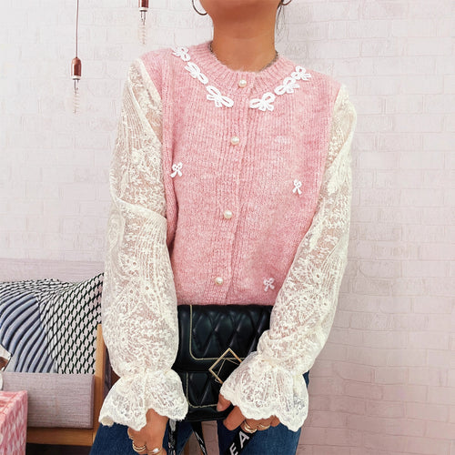 Damen Strickjacke mit romantischen Spitzendetails und eleganten Knopfverschlüssen EB