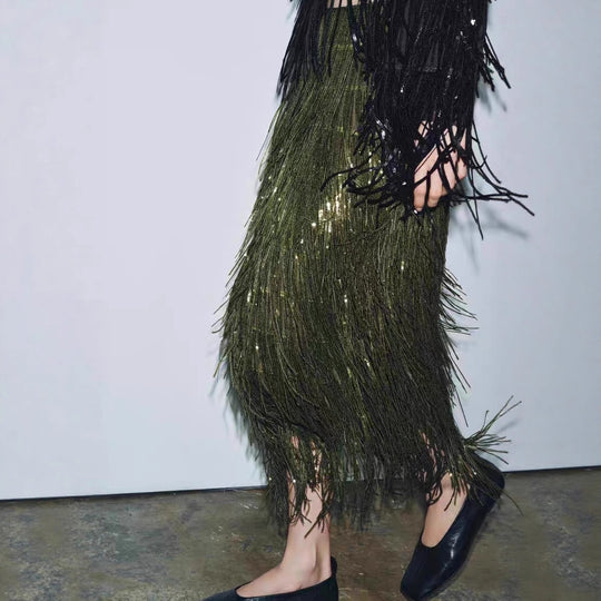 Damen Fransenrock aus schimmerndem Material mit eleganten Details EB