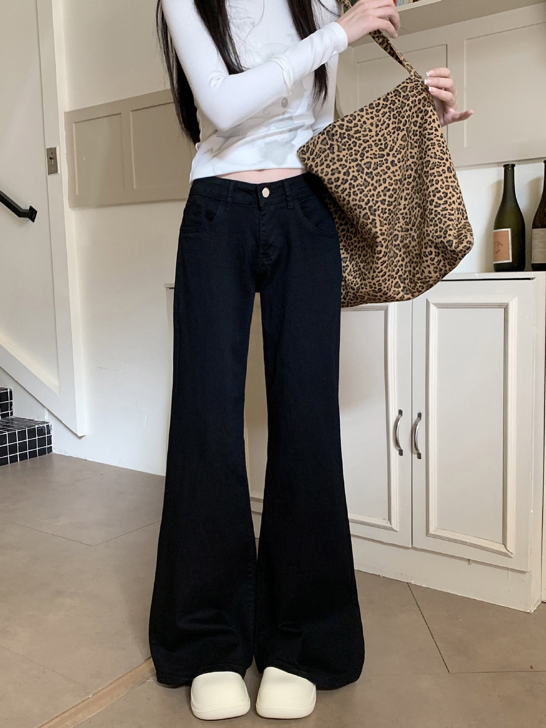Damen Weite Flared Jeans mit hohem Bund und modernem Schnitt EB