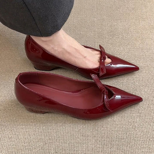 Damen spitze Pumps mit elegantem Schleifendetail und glänzender Oberfläche EB