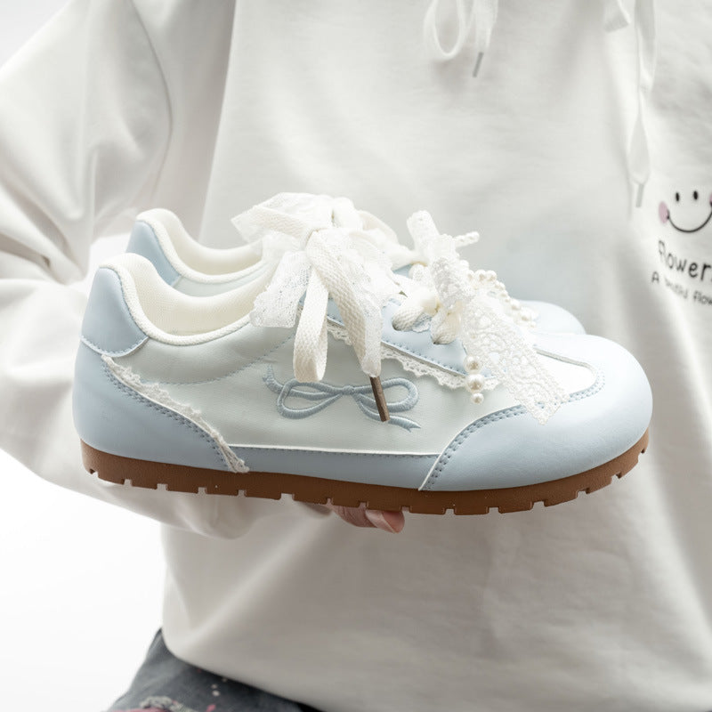 Damen Sneakers mit verspielter Spitze und innovativem Schnürsystem EB