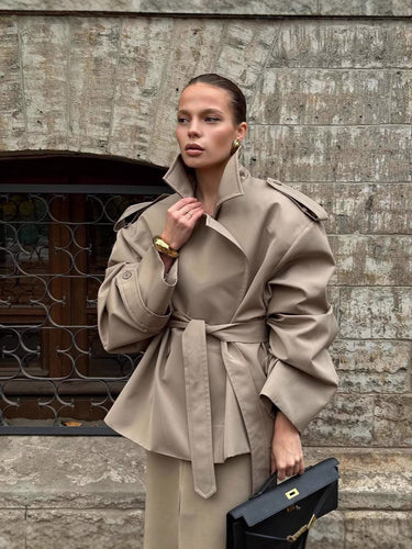 EB | Trenchcoat