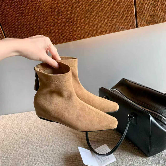 Damen elegante Stiefeletten mit spitzem Schnitt und hochwertiger Wildlederoberfläche EB