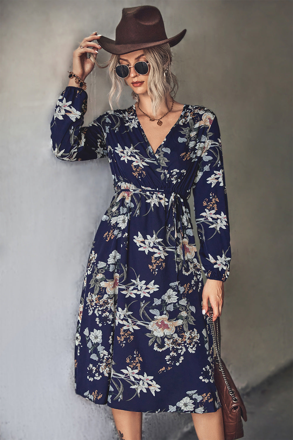 Damen Midi-Kleid mit elegantem floralem Design und tailliertem Gürtel EB