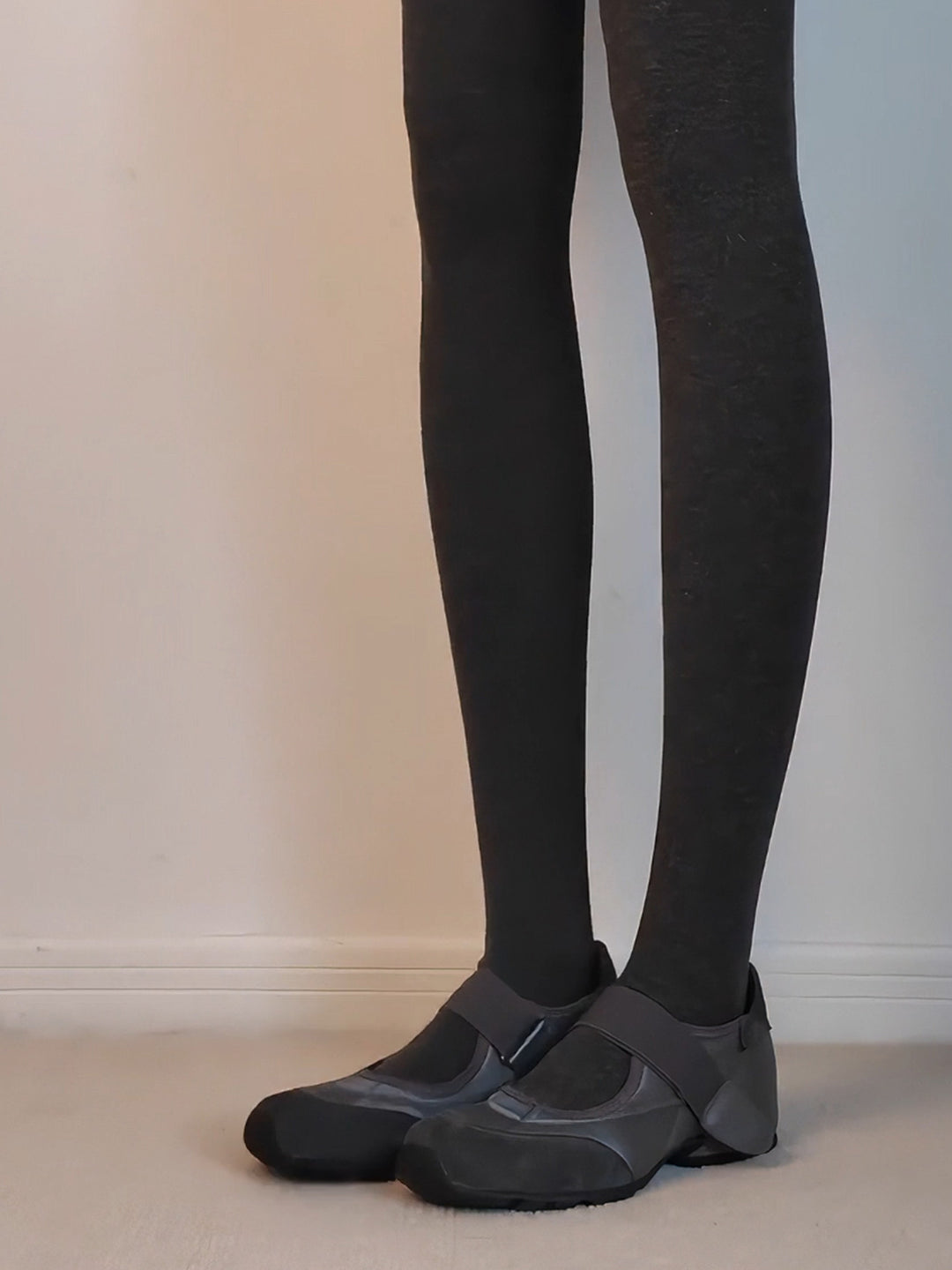 Damen Aktiv-Schuhe mit flexiblem Haltegurt und rutschfester Sohle EB