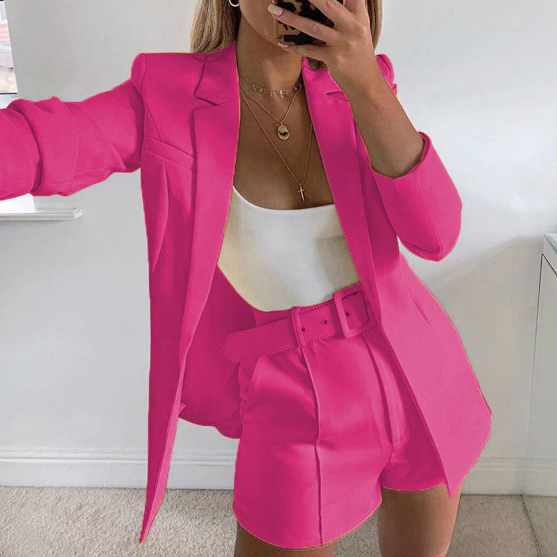Damen nan tailliertes Longblazer-Shorts Set mit betonter Schulterpartie, hoher Taille und breitem Gürtel EB