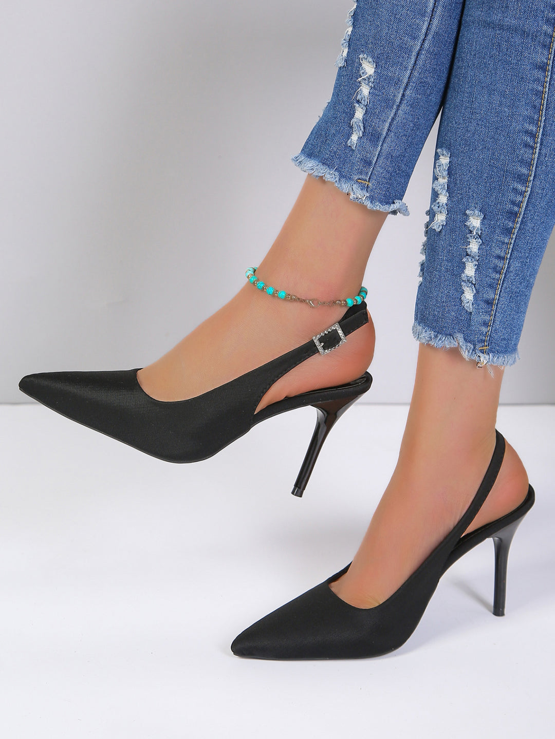 Damen Slingback Pumps mit elegantem Spitzer und feinem Material EB