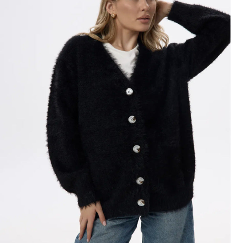 Damen Flauschiger Mohair‑Optik Knopfcardigan mit überschnittener Schulter und Perlmuttknöpfen EB
