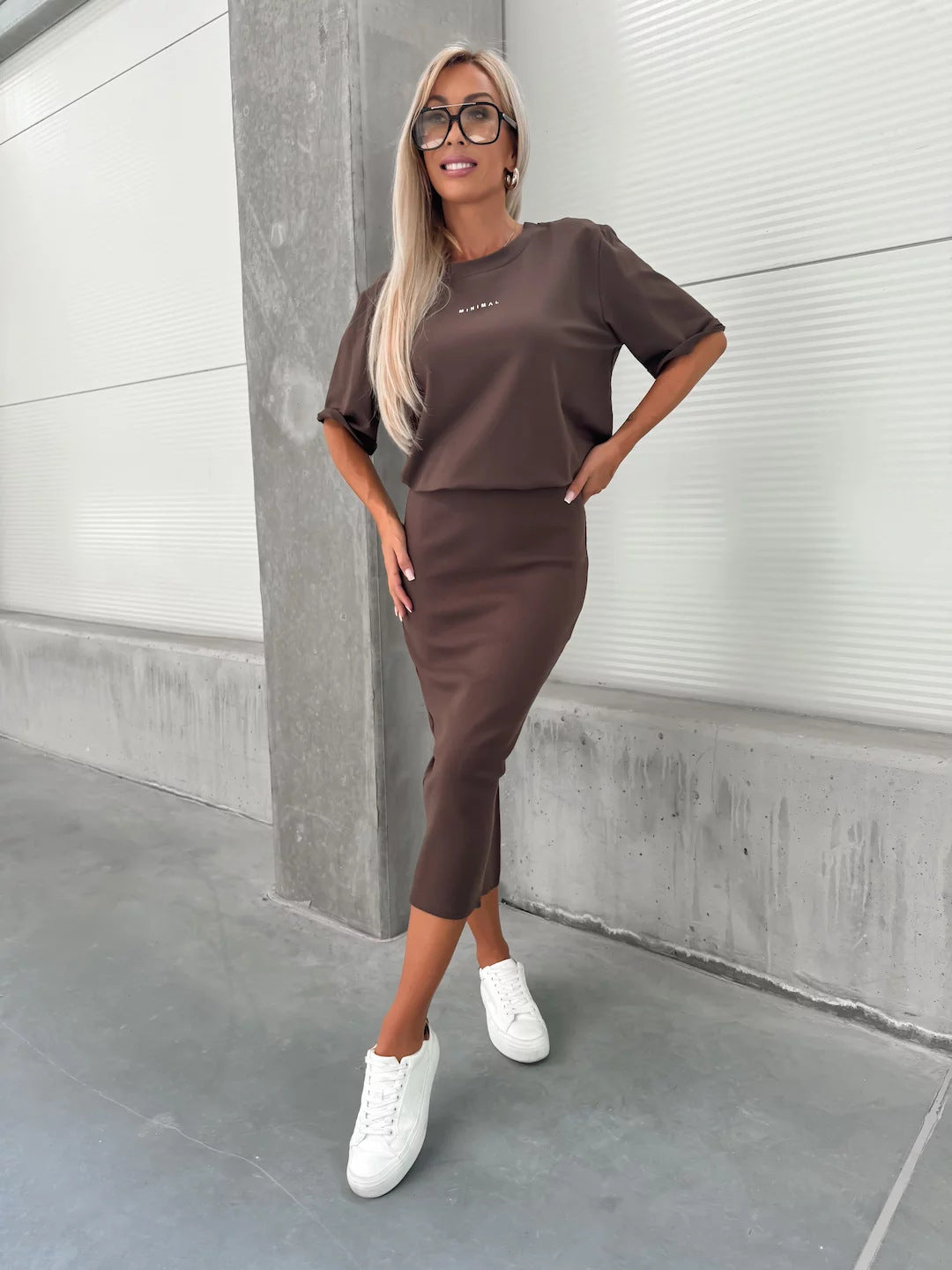 Damen zweiteiliges Strick-Set mit oversized Boxy-Shirt und figurumspielendem Midirock mit Seitenschlitz EB