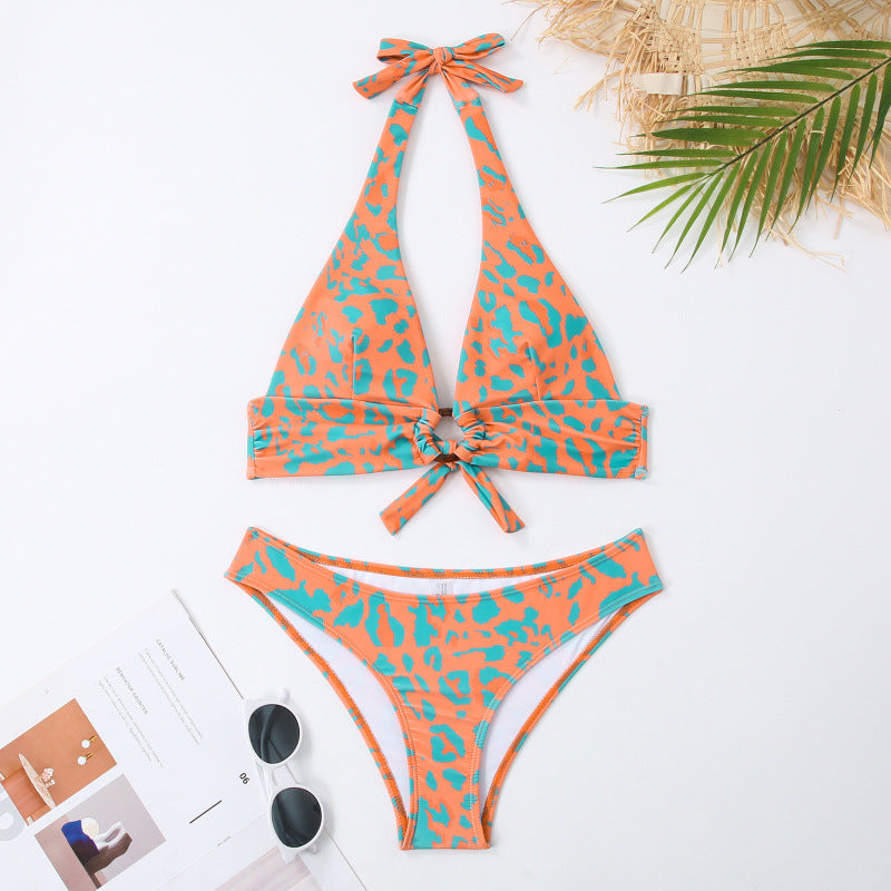 Damen Triangel-Bikini mit verspieltem Knoten-Design und elegantem Strandrock EB
