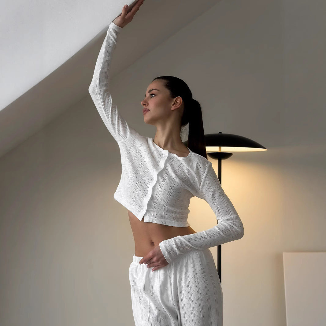 Damen elegantes Lounge-Set aus feinen Materialien mit weit geschnittenen Hosen EB